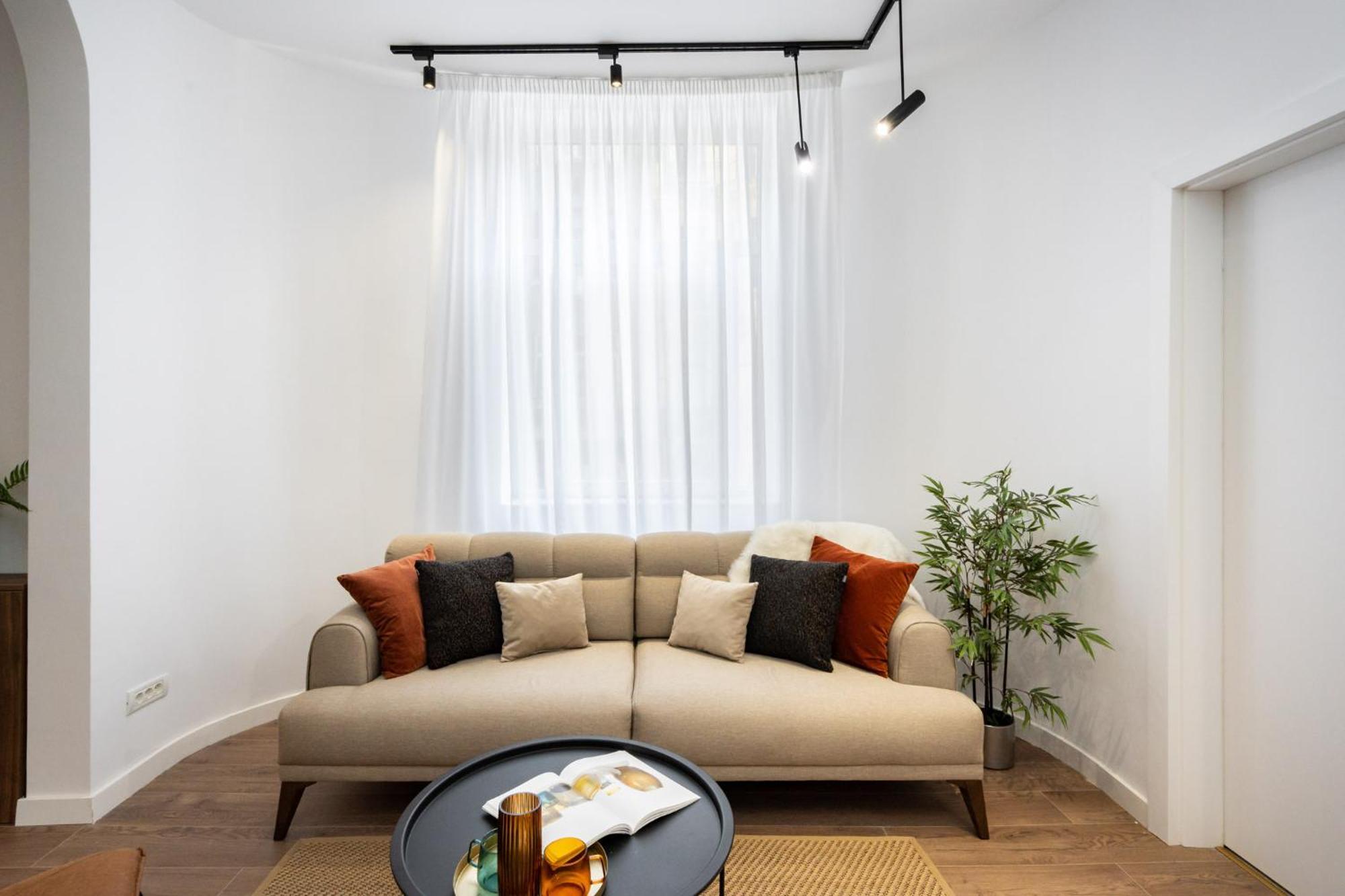 Appartamento The Nest - Center - Old - 2 Bedrooms Bucarest